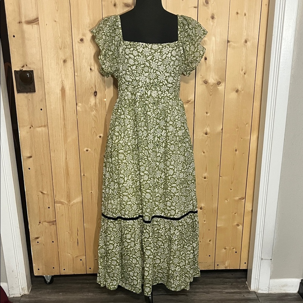 Chic Olive Floral Maxi Dress